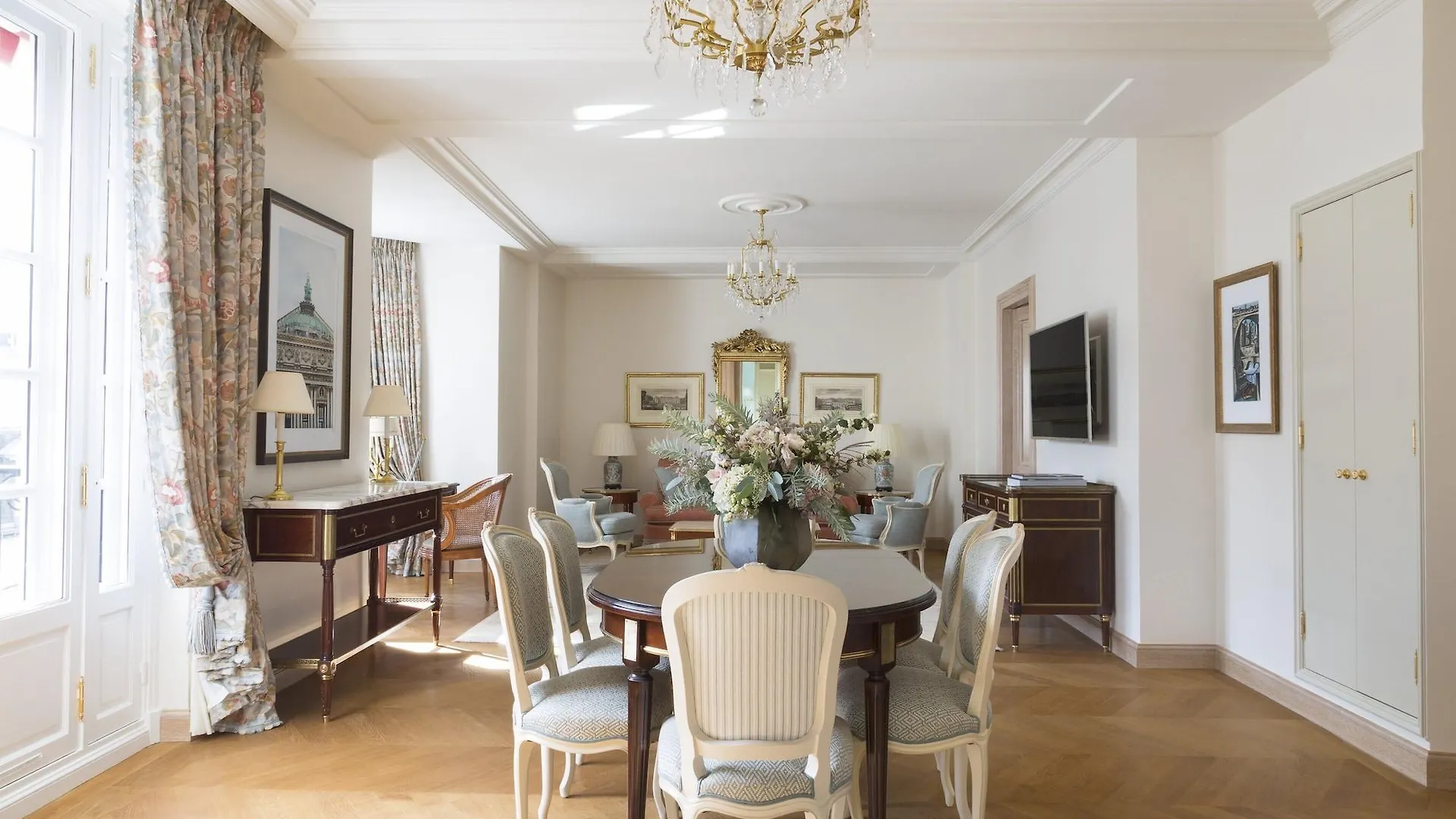 Le Bristol Paris - An Oetker Collection Hotel 5*,
